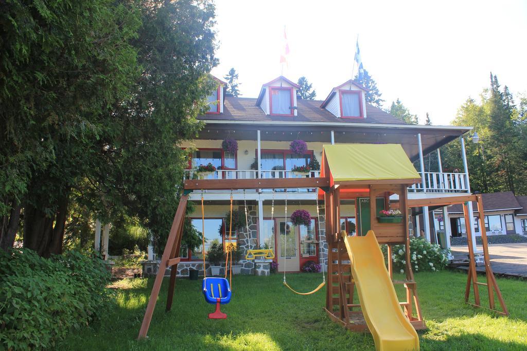 Motel Des Pays D'En Haut วาล-เดวิด ภายนอก รูปภาพ