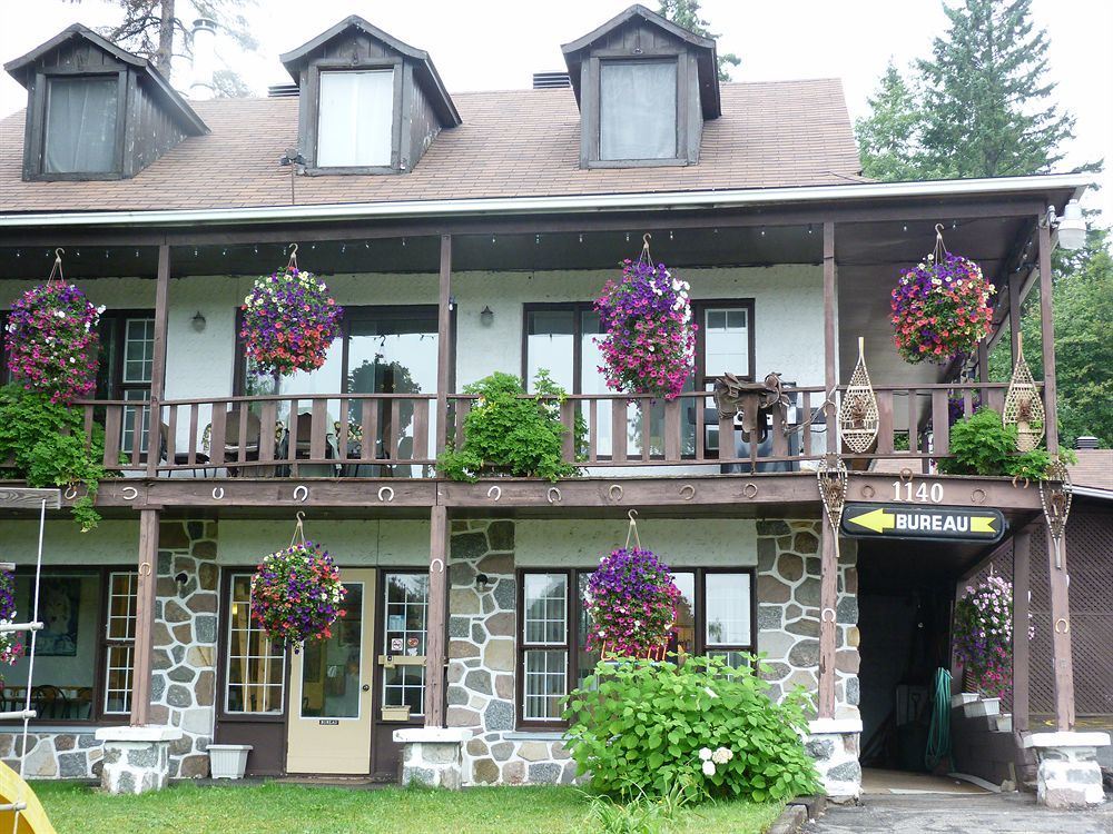 Motel Des Pays D'En Haut วาล-เดวิด ภายนอก รูปภาพ