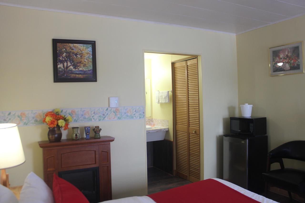 Motel Des Pays D'En Haut วาล-เดวิด ภายนอก รูปภาพ
