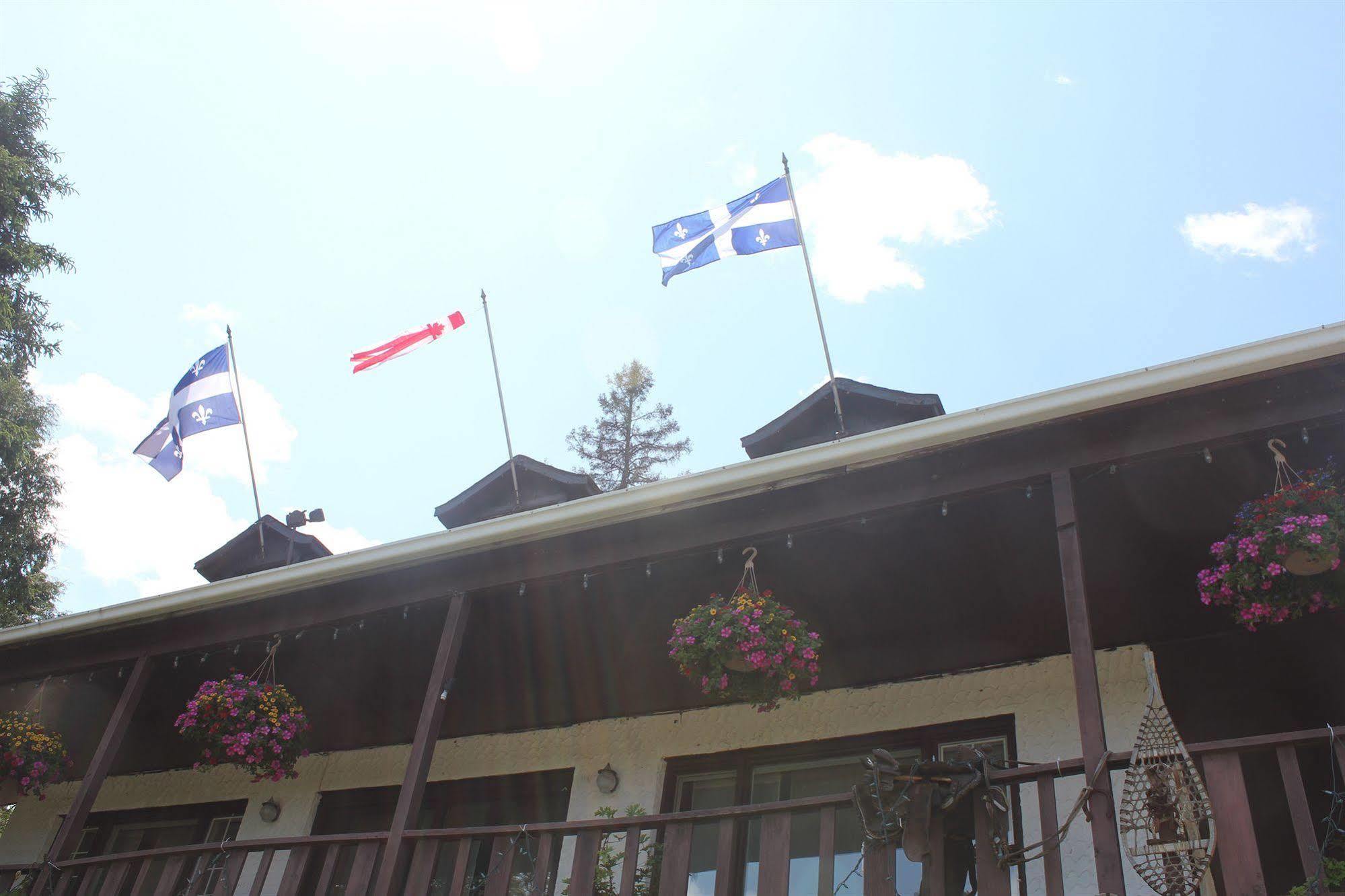 Motel Des Pays D'En Haut วาล-เดวิด ภายนอก รูปภาพ