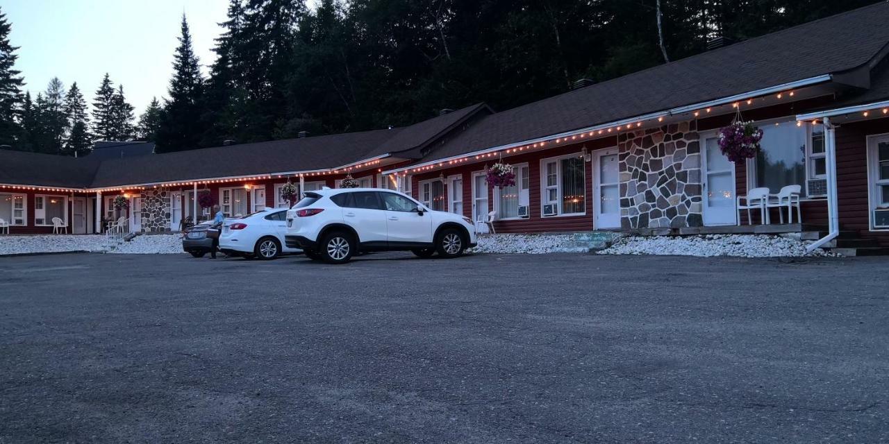 Motel Des Pays D'En Haut วาล-เดวิด ภายนอก รูปภาพ